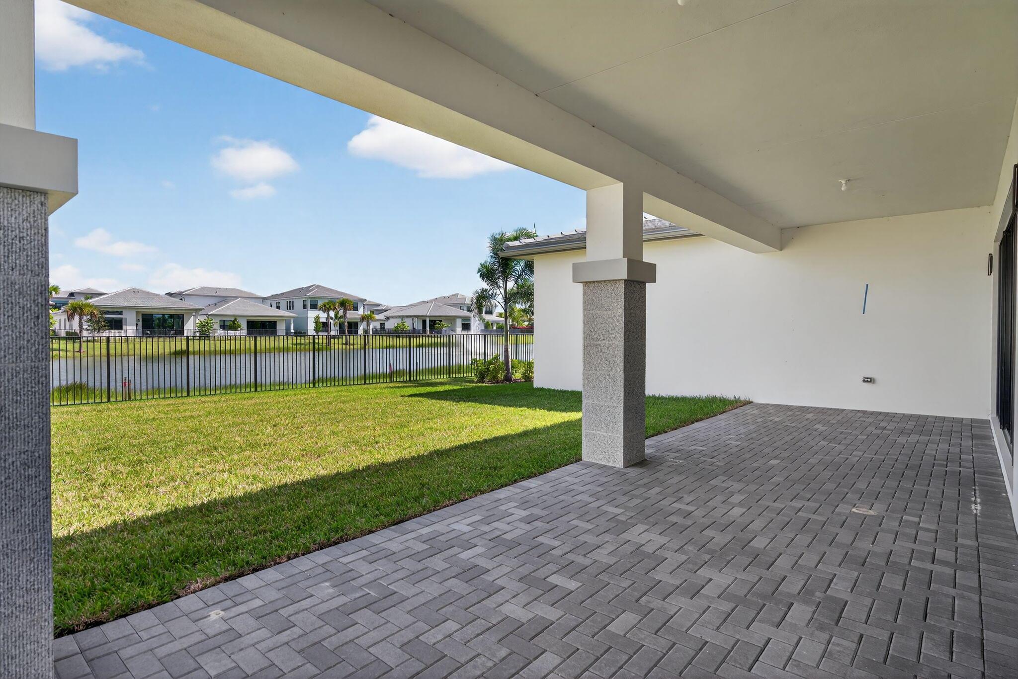 AVENIR POD - Residential Lease