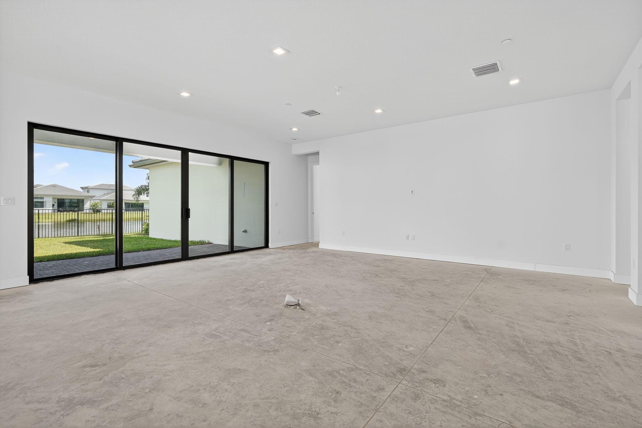AVENIR POD - Residential Lease