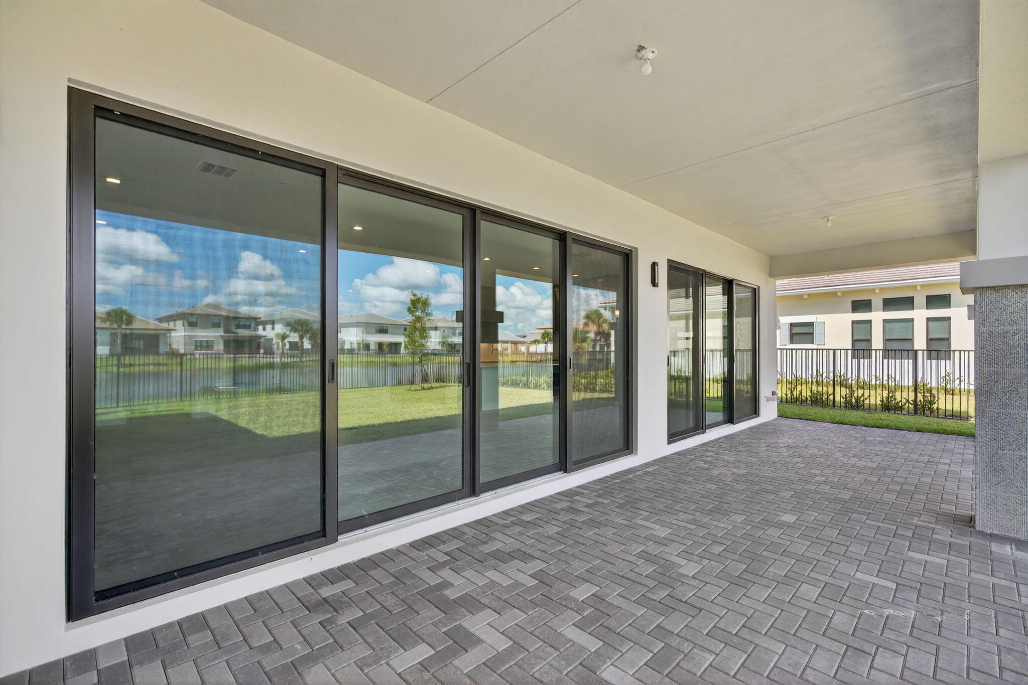 AVENIR POD - Residential Lease