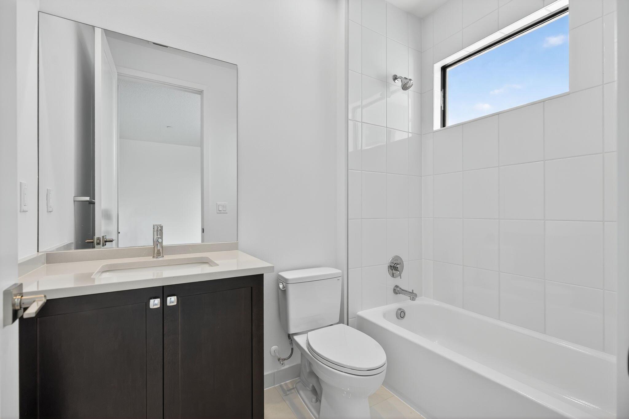 AVENIR POD - Residential Lease