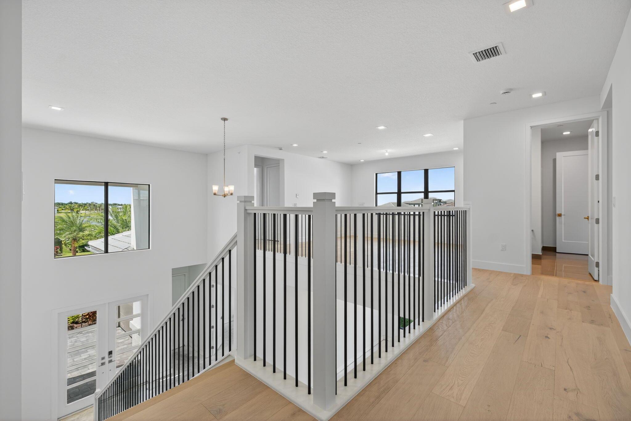 AVENIR POD - Residential Lease