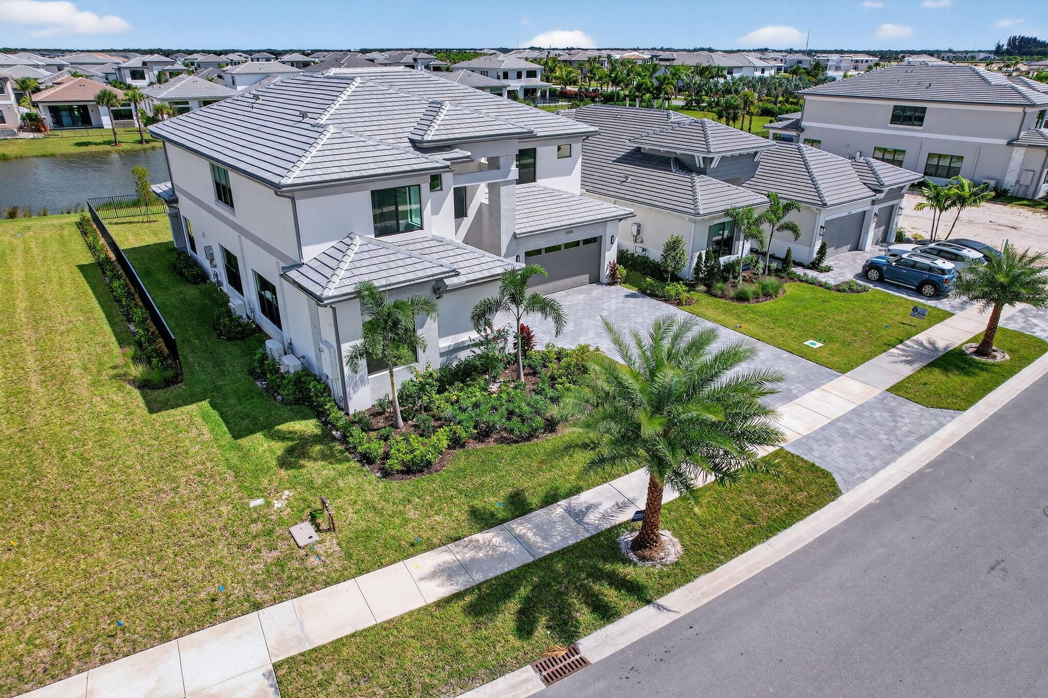 AVENIR POD - Residential Lease