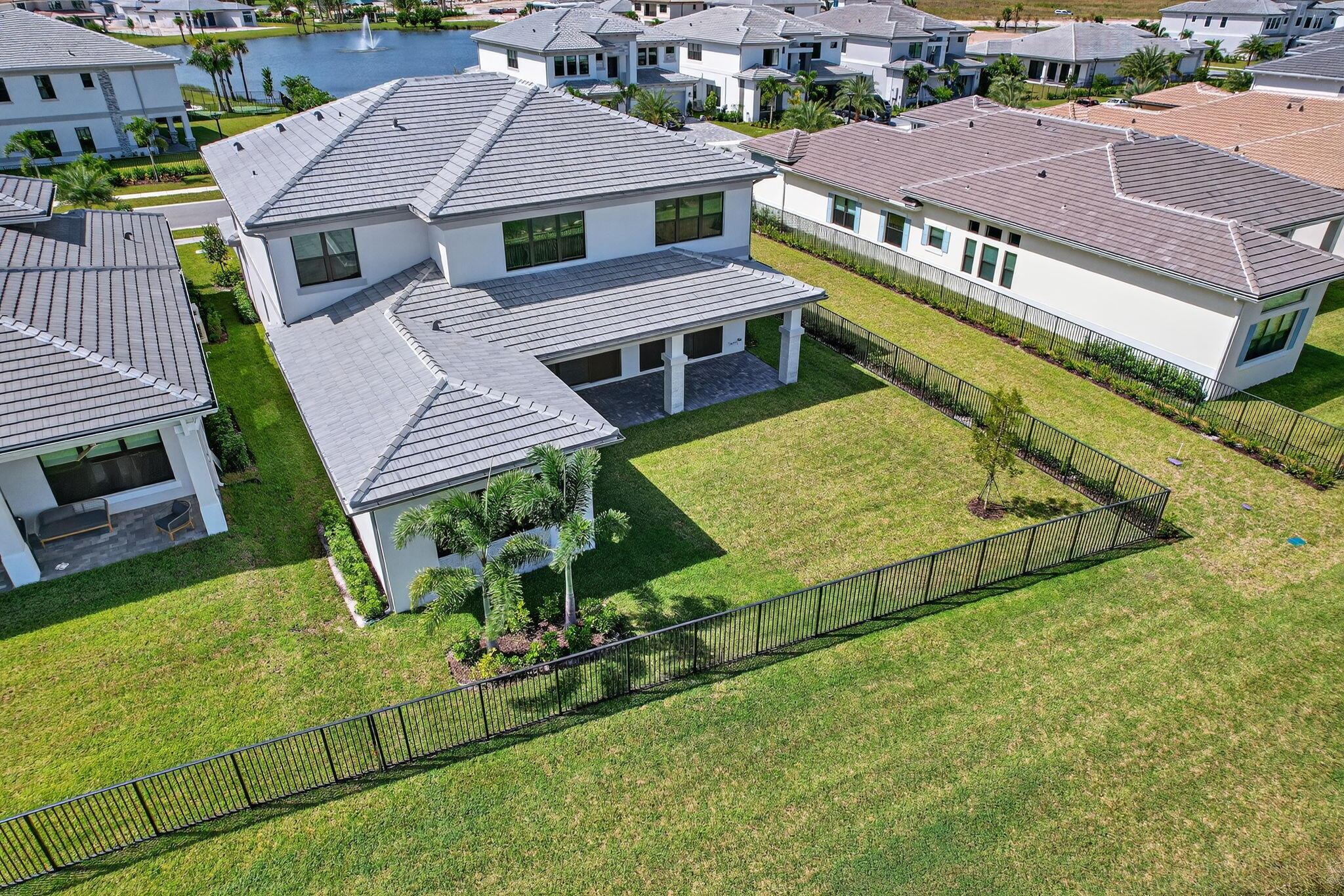 AVENIR POD - Residential Lease