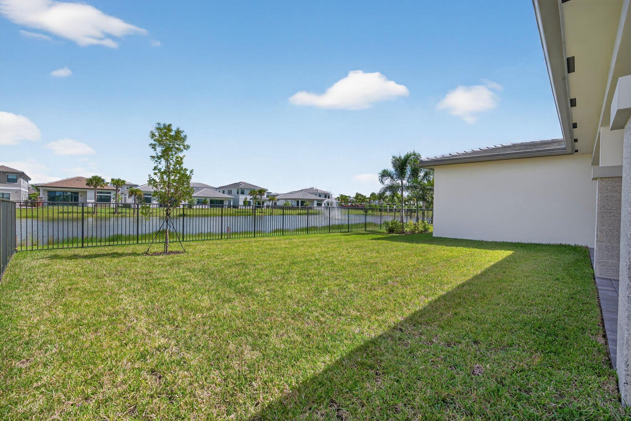 AVENIR POD - Residential Lease
