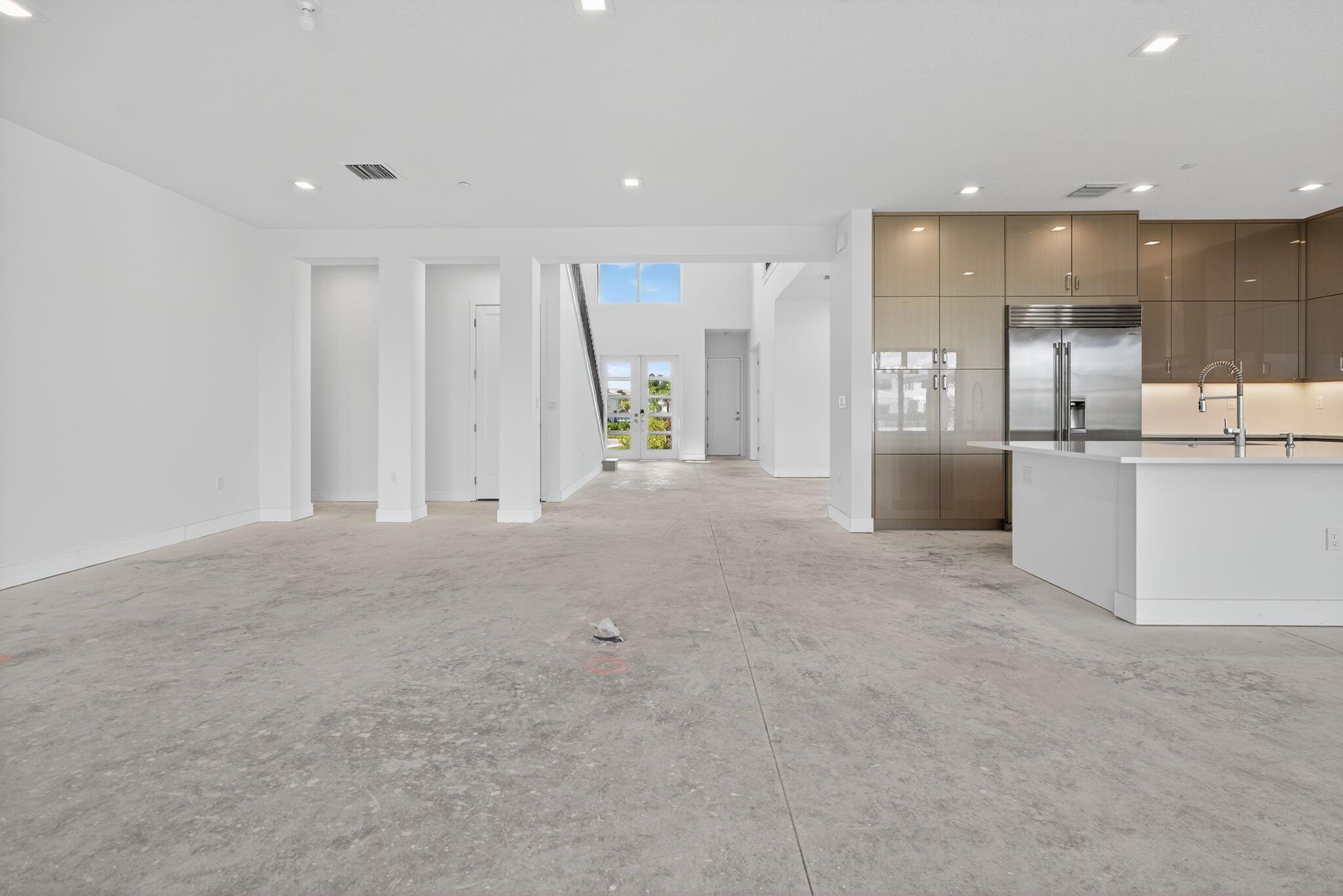 AVENIR POD - Residential Lease