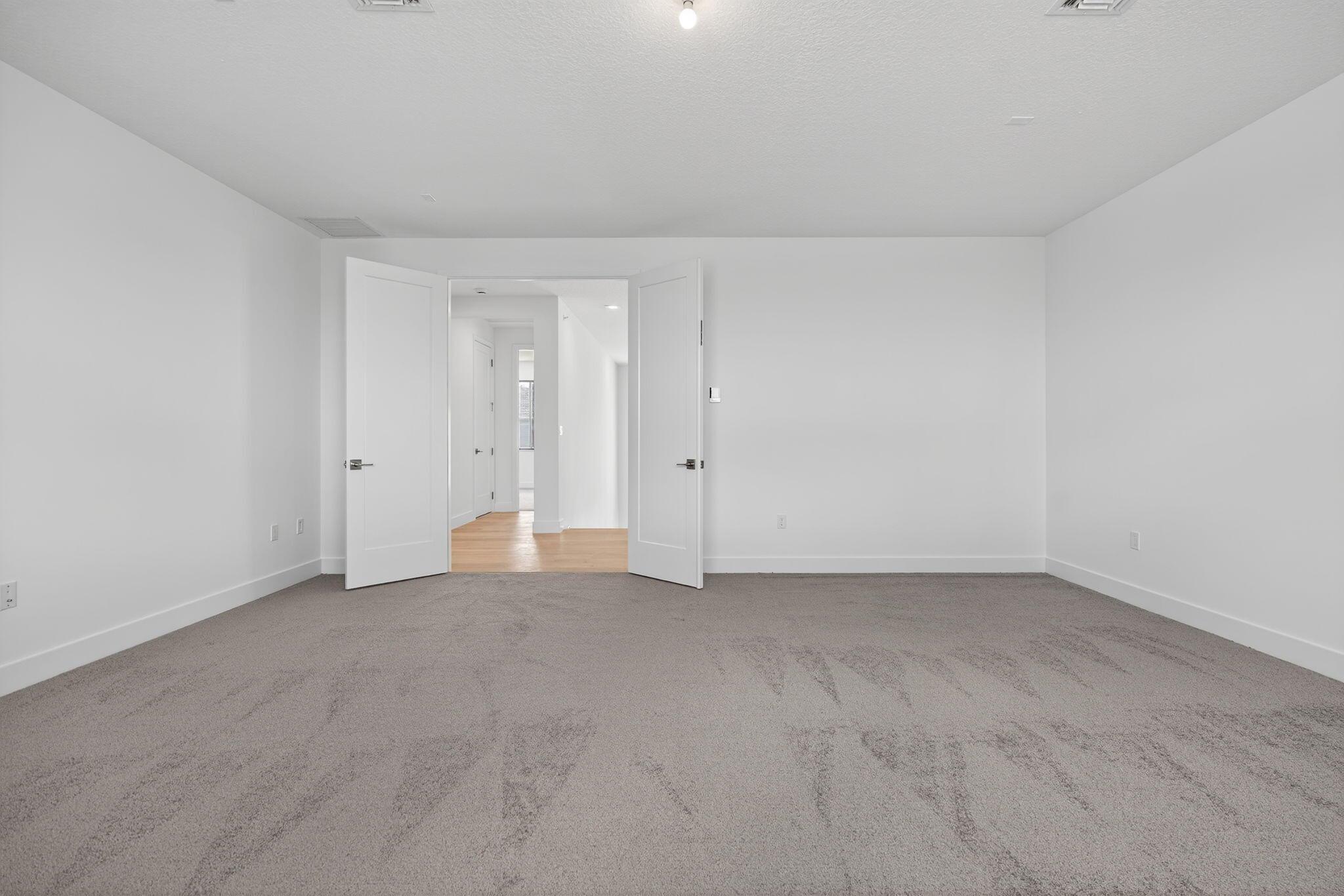 AVENIR POD - Residential Lease