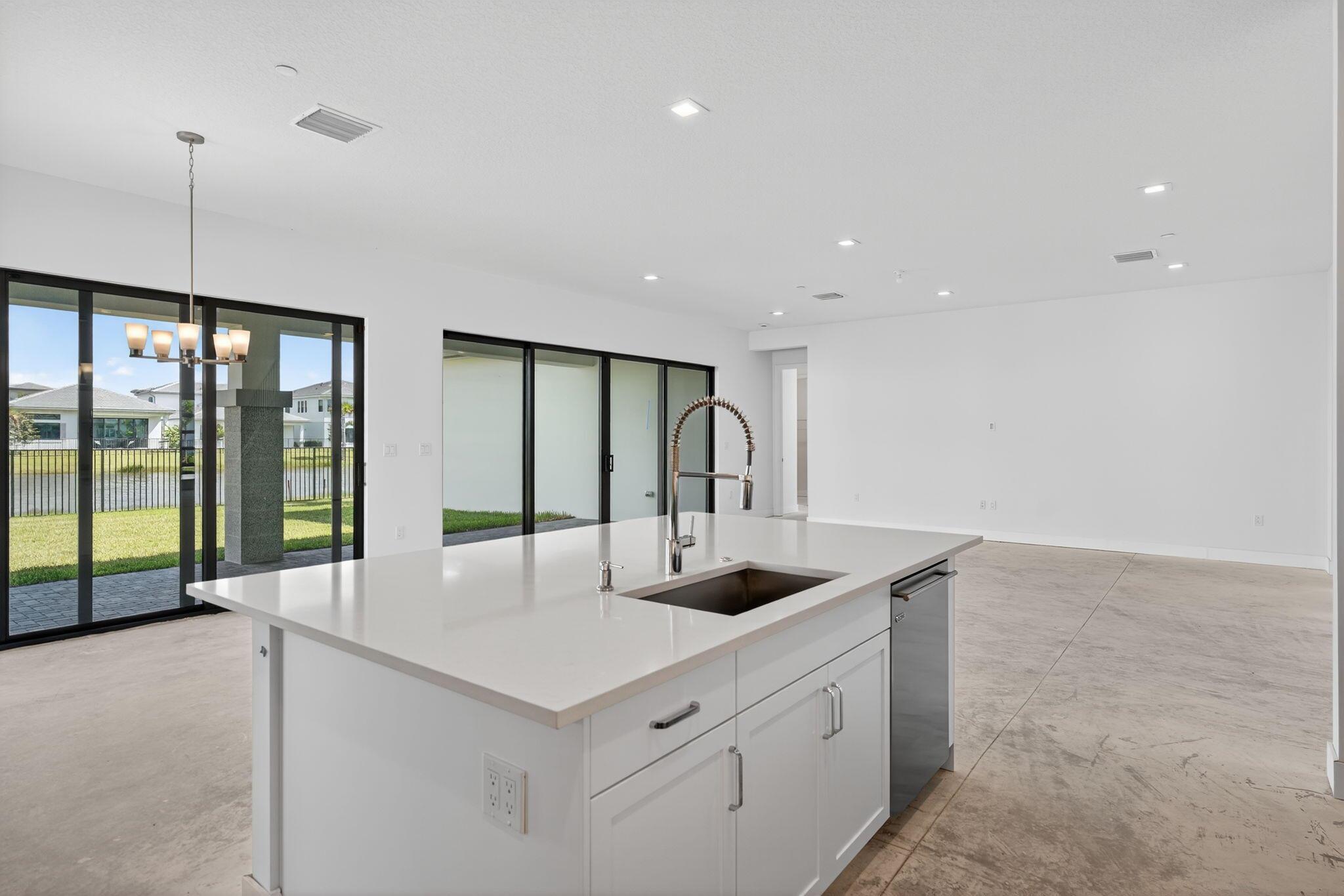 AVENIR POD - Residential Lease