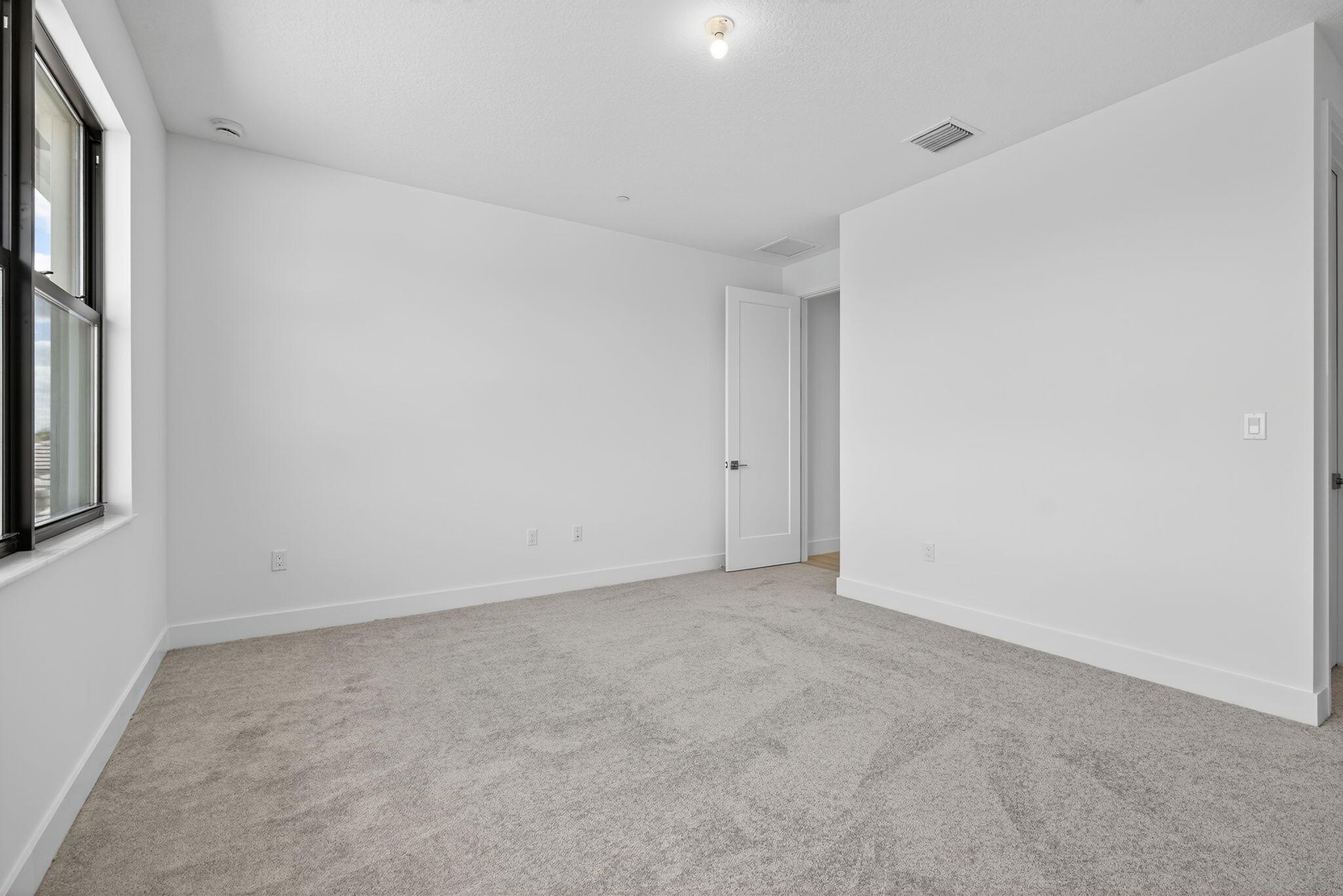 AVENIR POD - Residential Lease