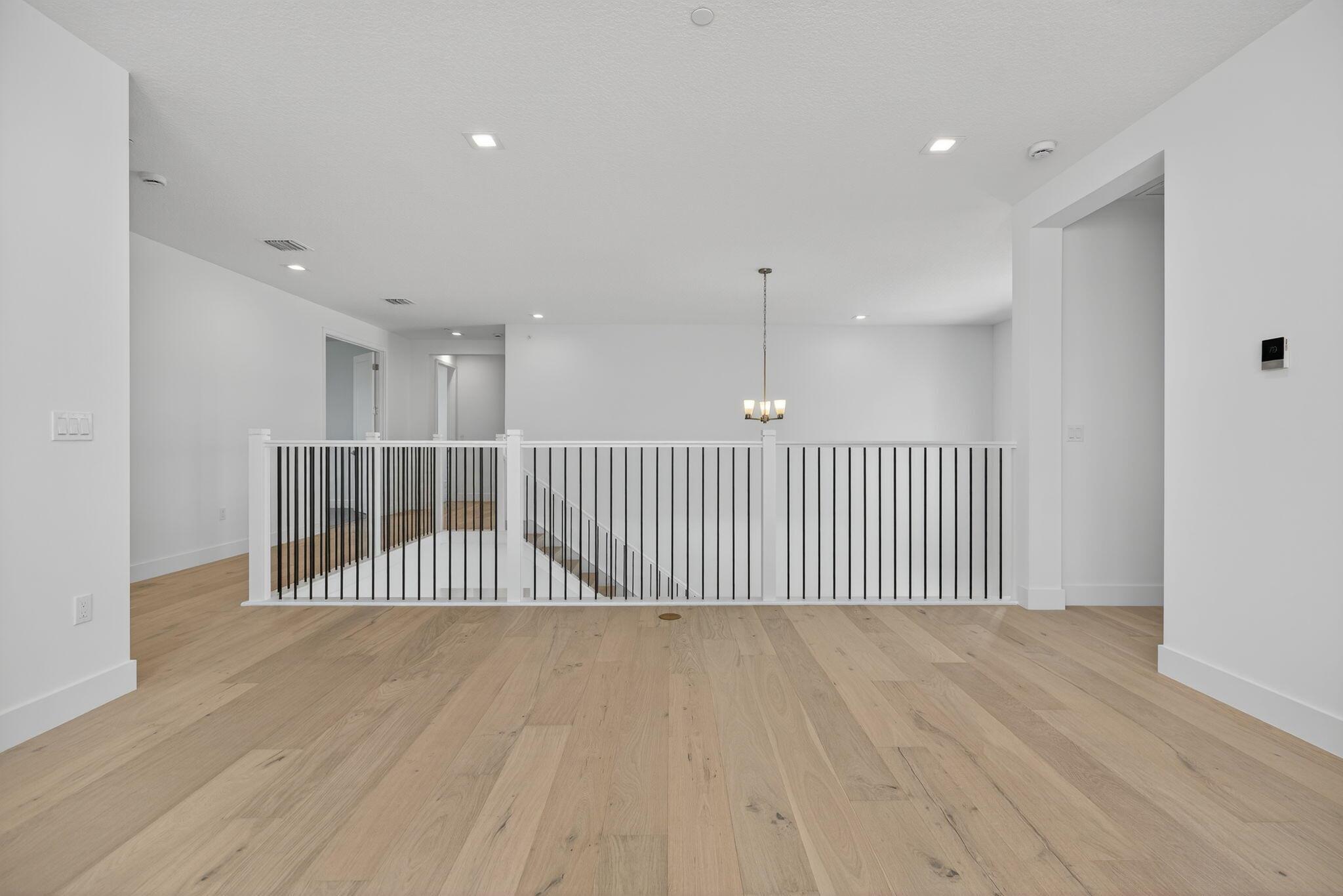 AVENIR POD - Residential Lease