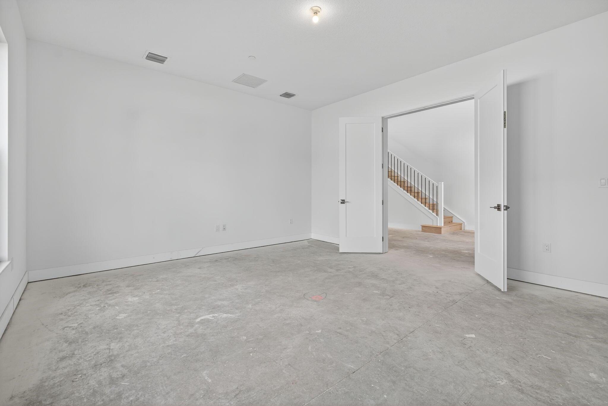 AVENIR POD - Residential Lease