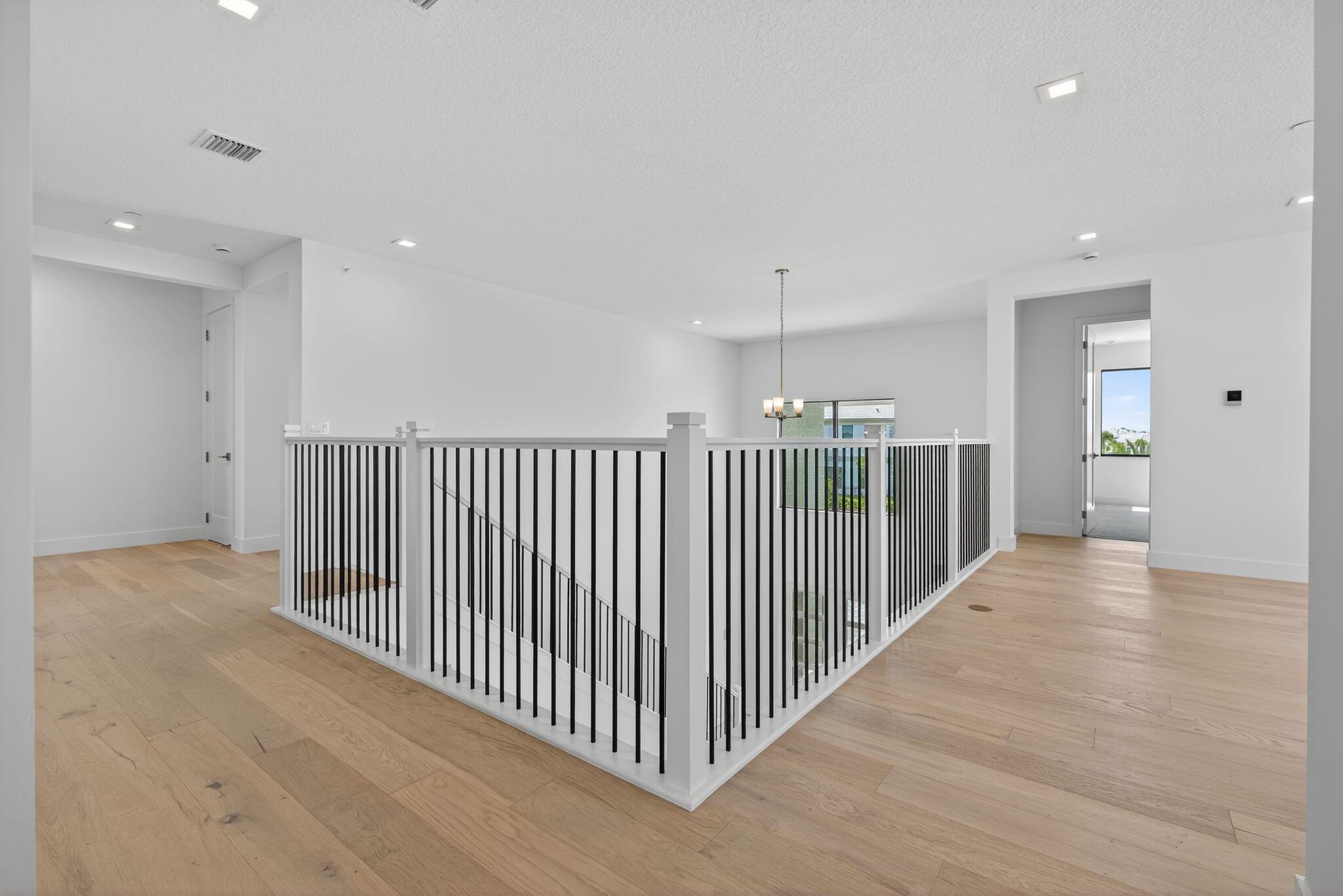 AVENIR POD - Residential Lease