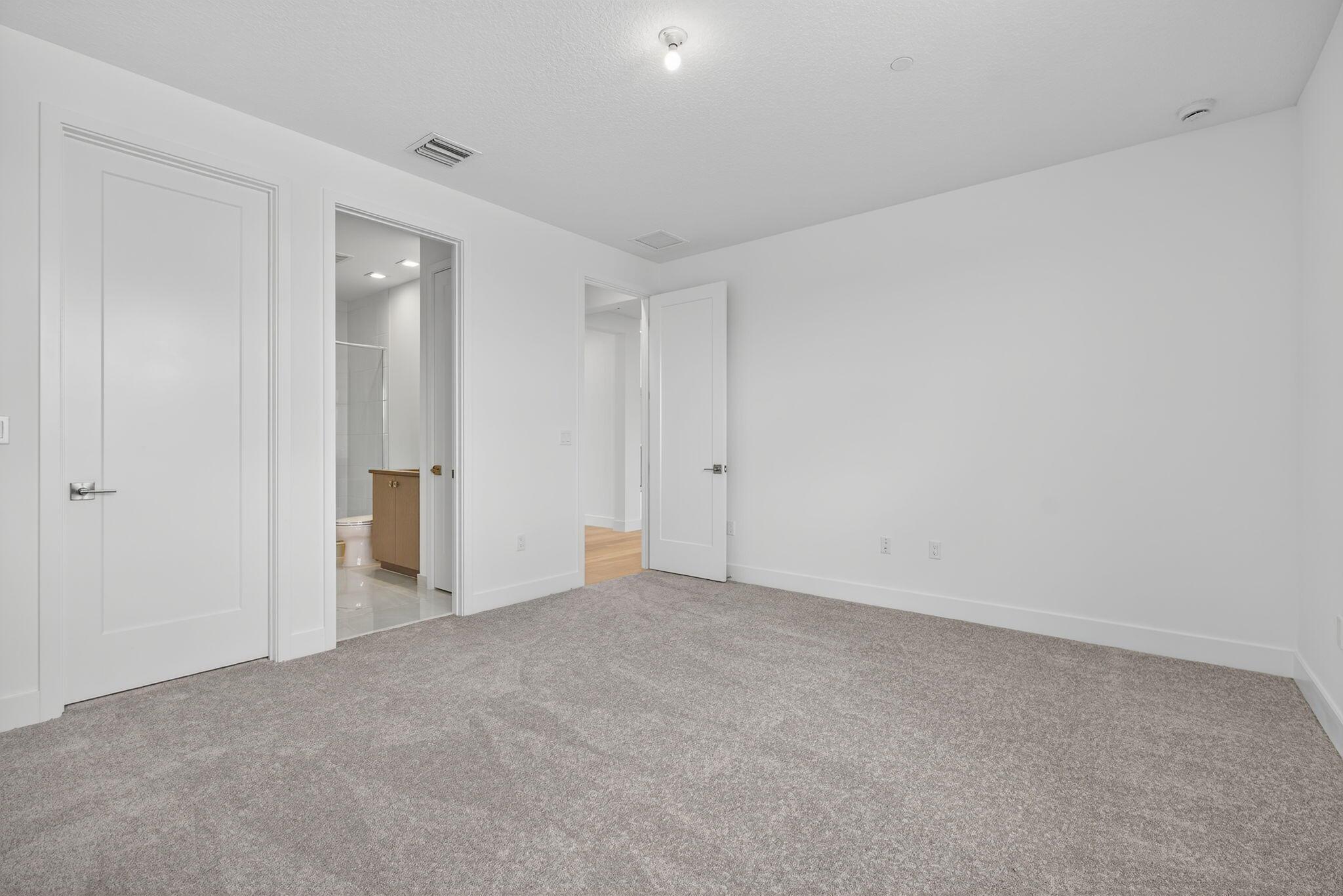 AVENIR POD - Residential Lease