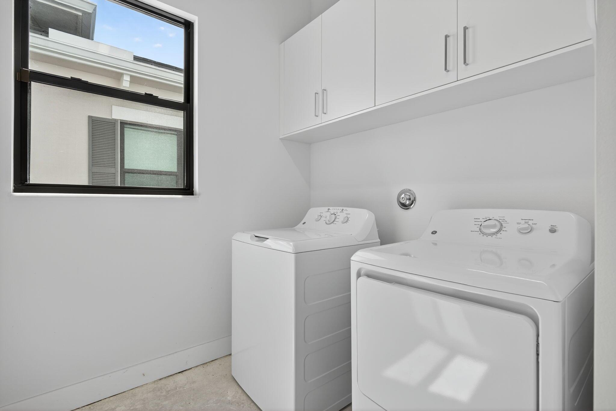 AVENIR POD - Residential Lease