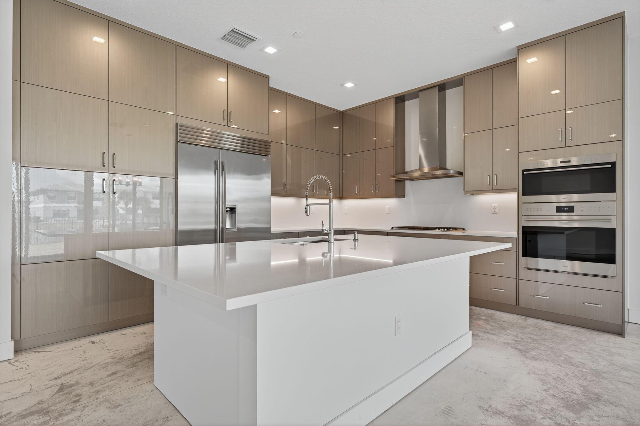 AVENIR POD - Residential Lease
