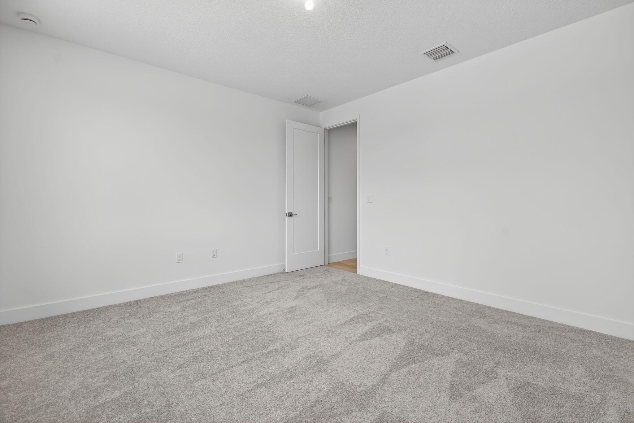 AVENIR POD - Residential Lease