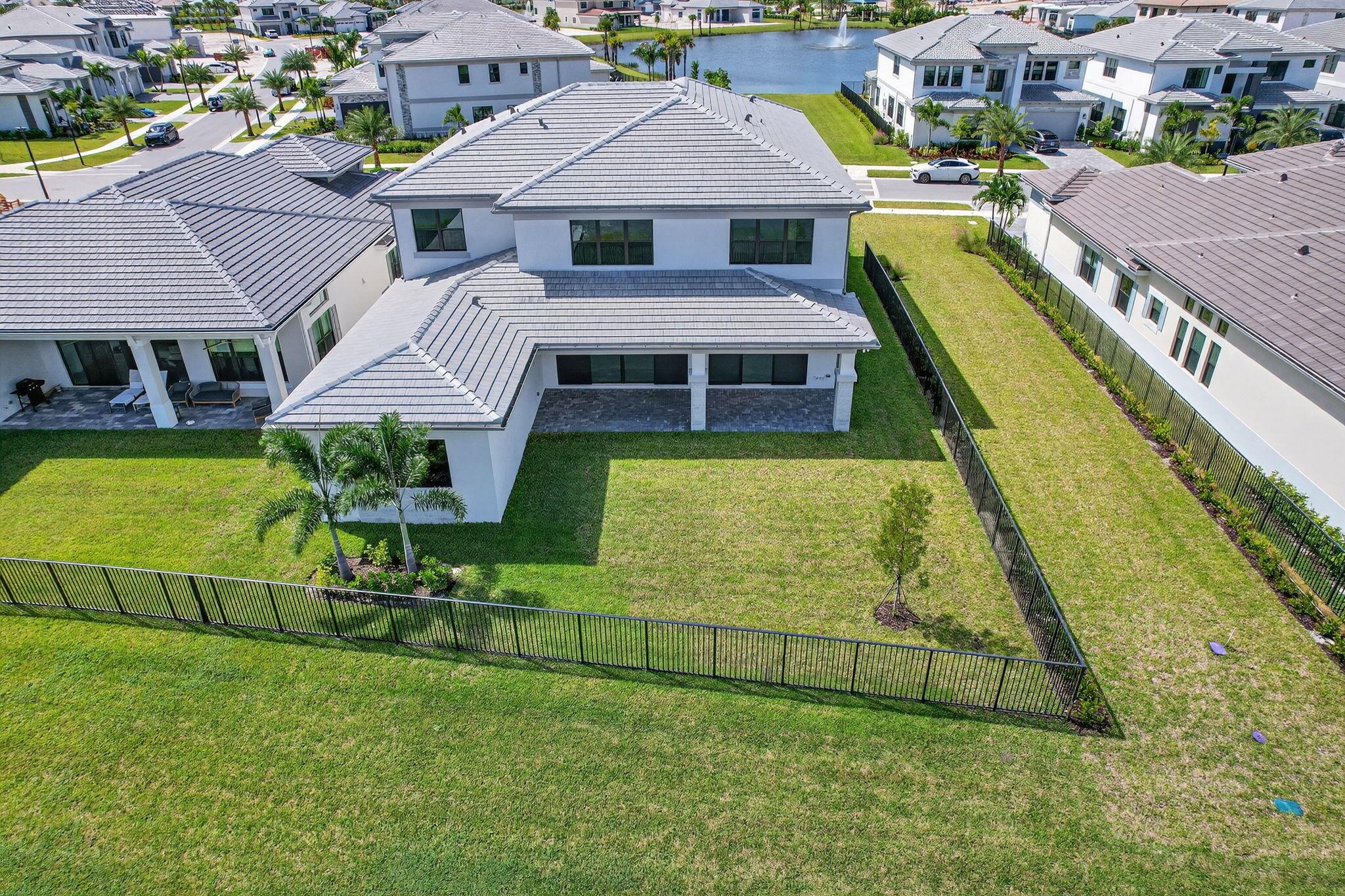 AVENIR POD - Residential Lease
