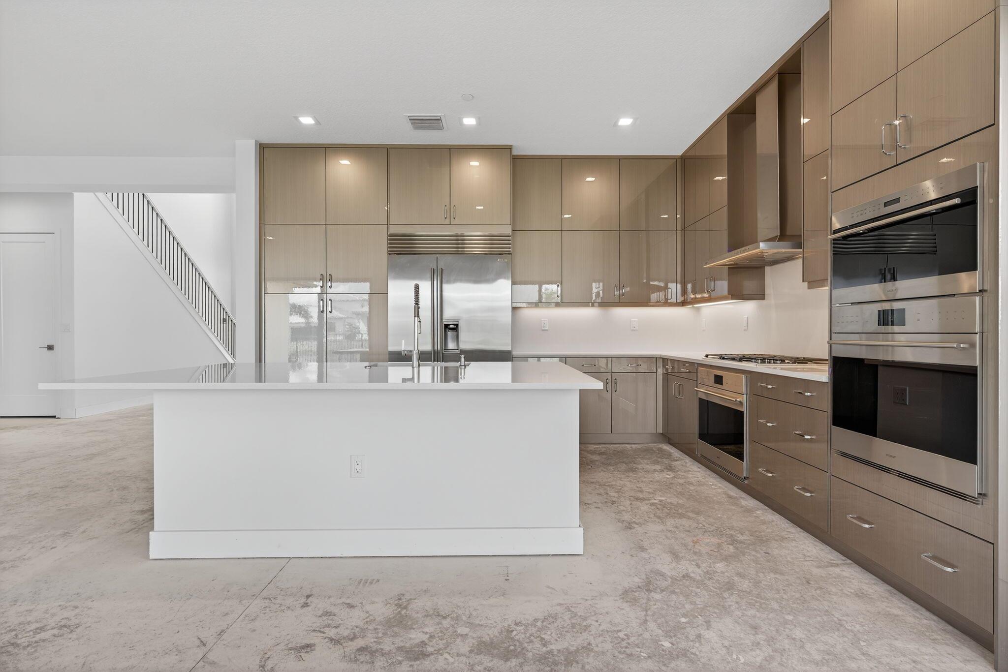 AVENIR POD - Residential Lease