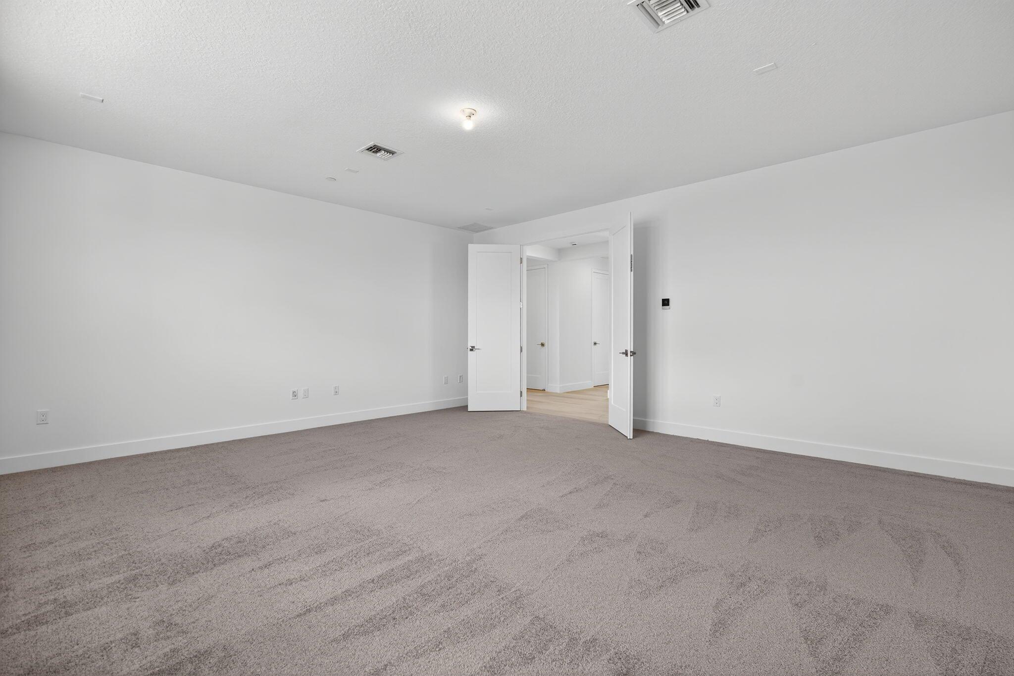 AVENIR POD - Residential Lease