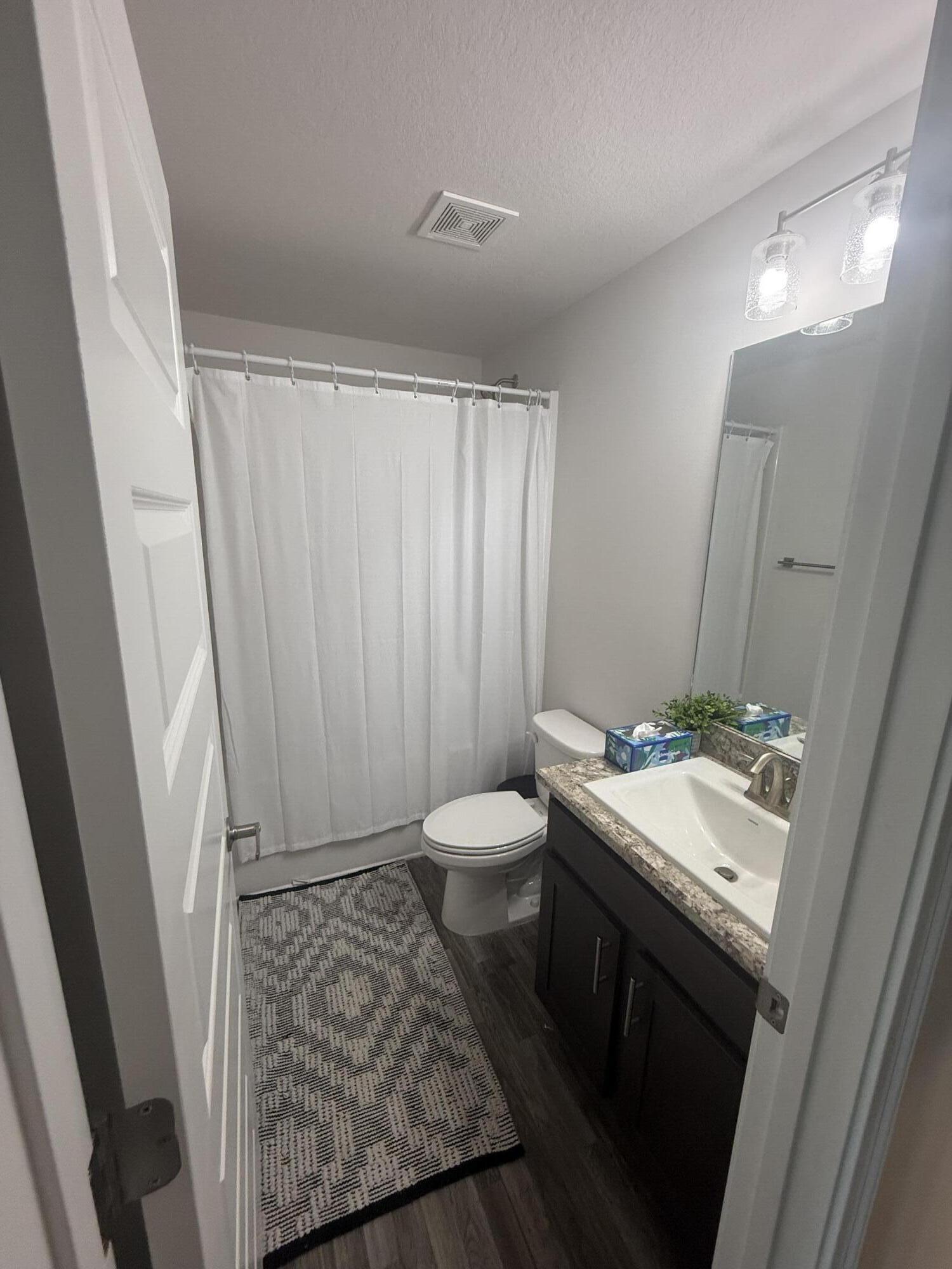 PORT ST LUCIE SECTION 40 - Residential Lease