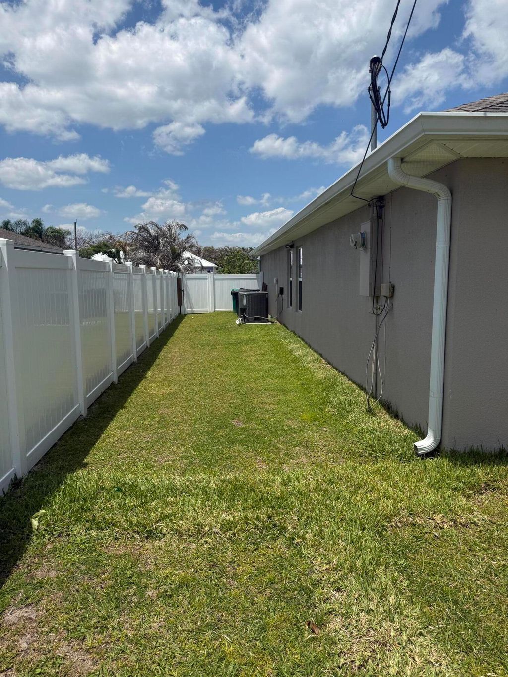 Photo of 2225 SE Merrill Road, Port Saint Lucie, FL 34952 (MLS # B26027239)