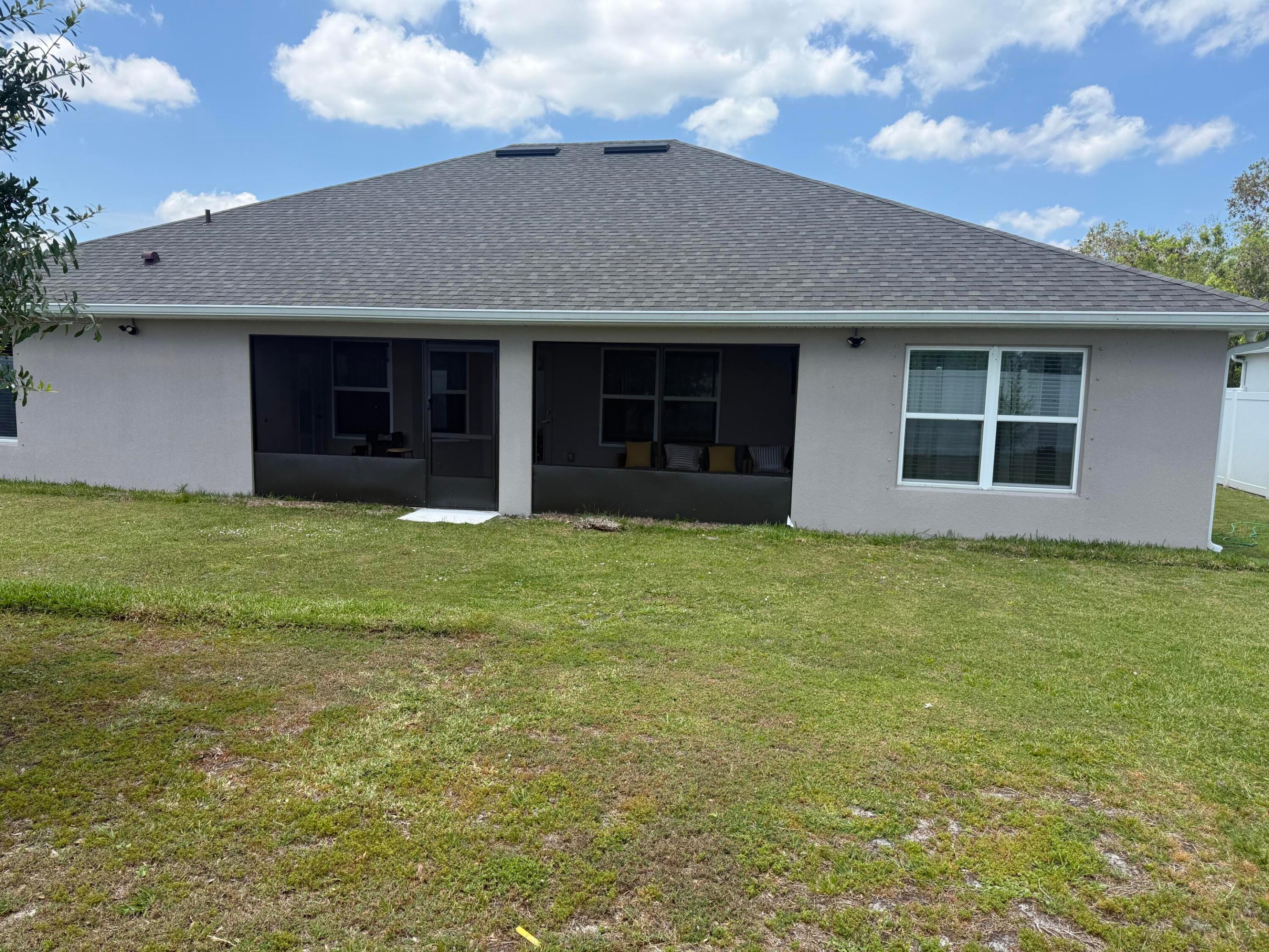 PORT ST LUCIE SECTION 40 - Residential Lease