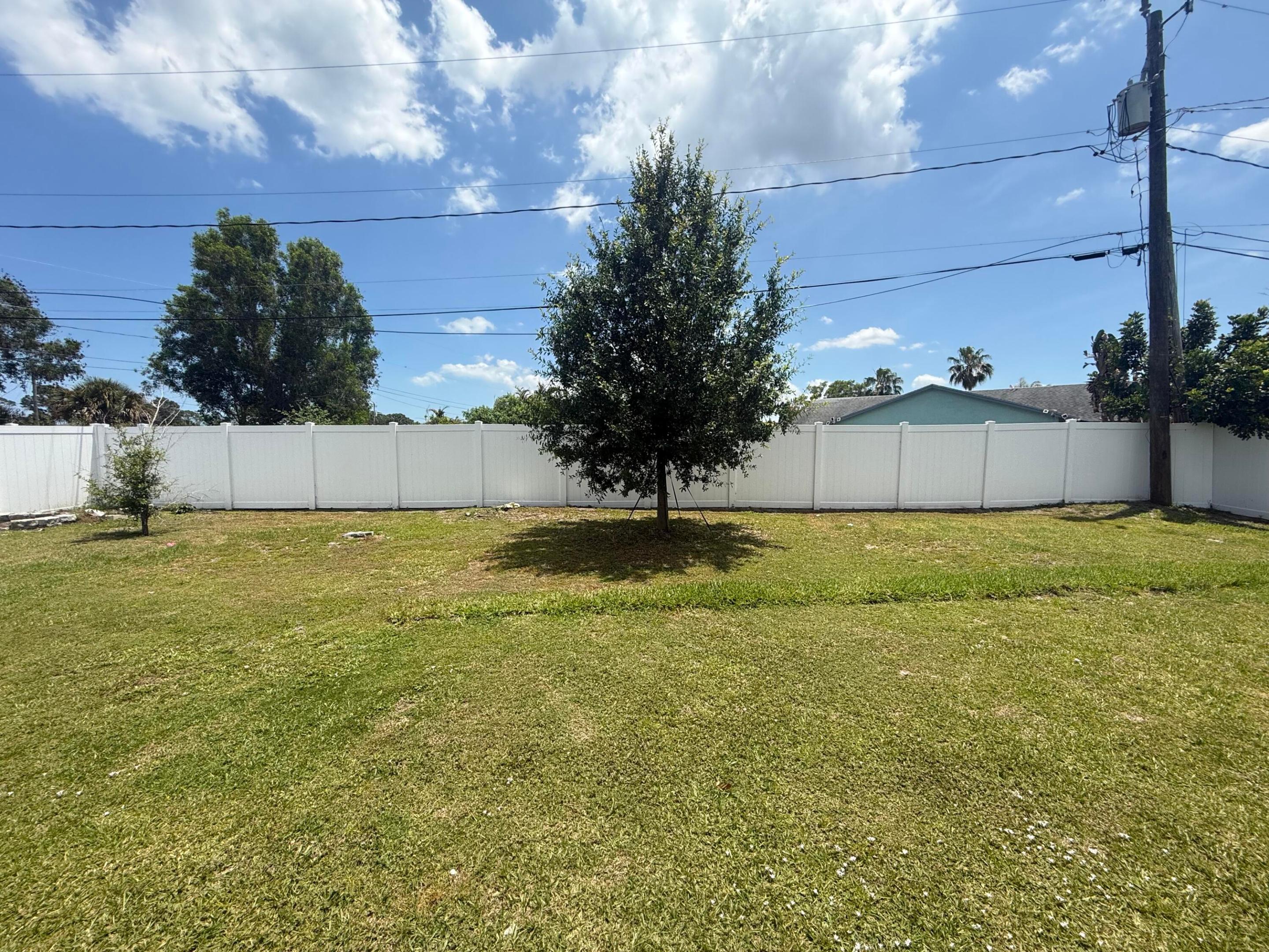 PORT ST LUCIE SECTION 40 - Residential Lease