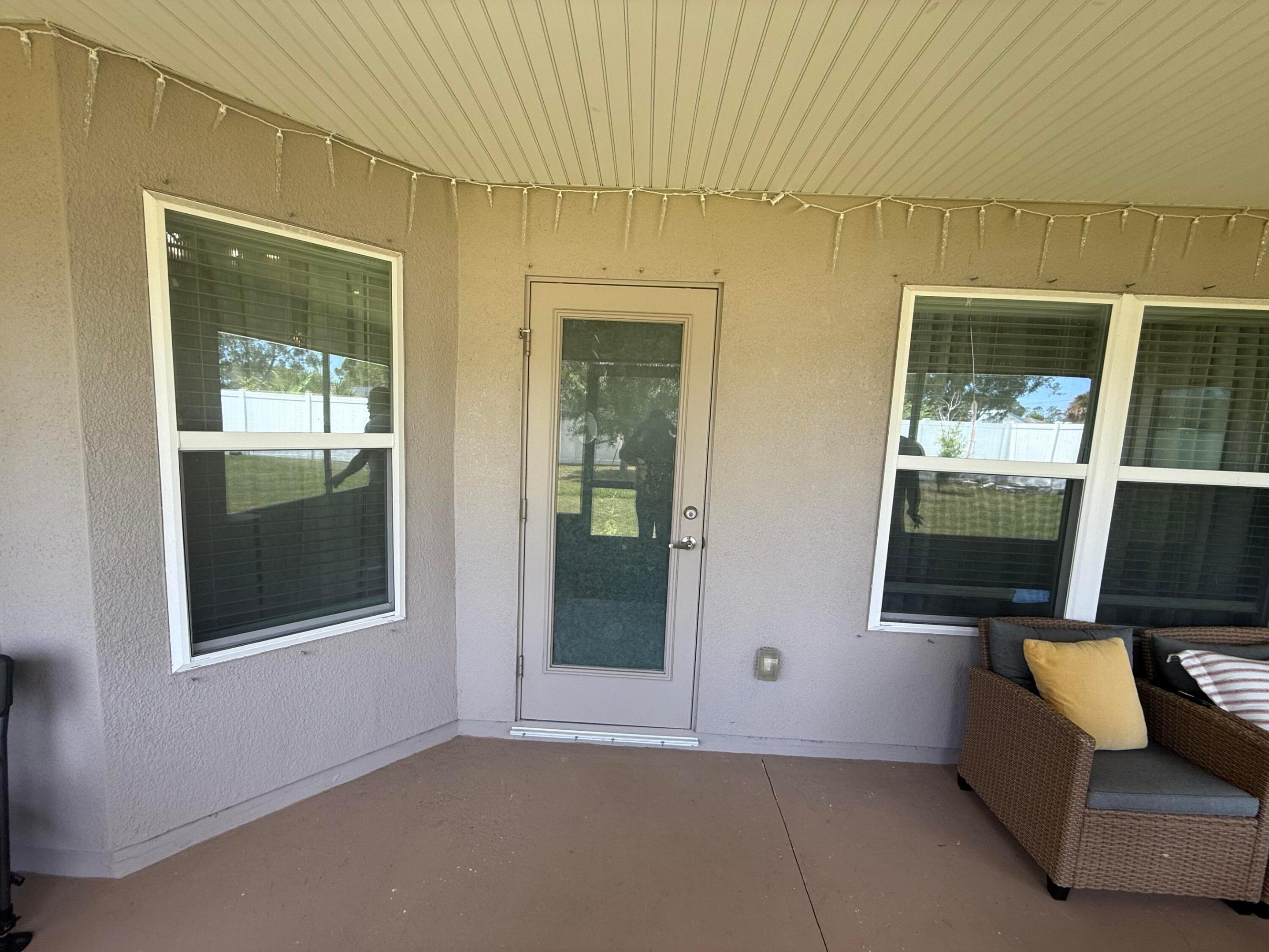 PORT ST LUCIE SECTION 40 - Residential Lease