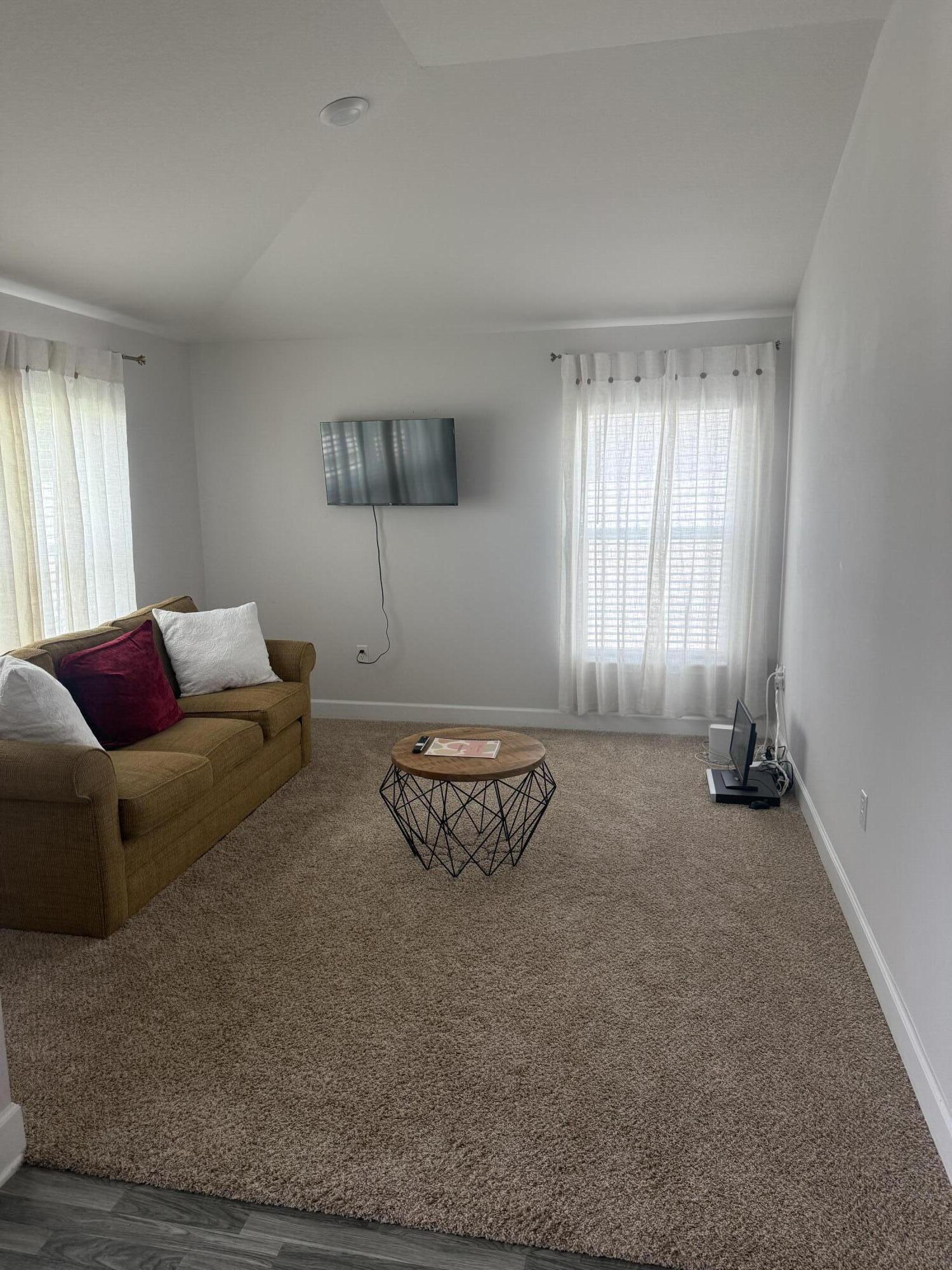 PORT ST LUCIE SECTION 40 - Residential Lease