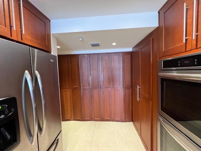 HILLSBORO OCEAN CLUB COND - Residential