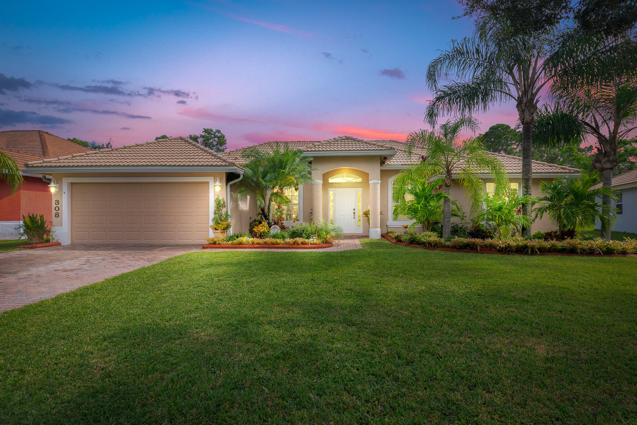 SAWGRASS LAKES PHASE 4 - Residential