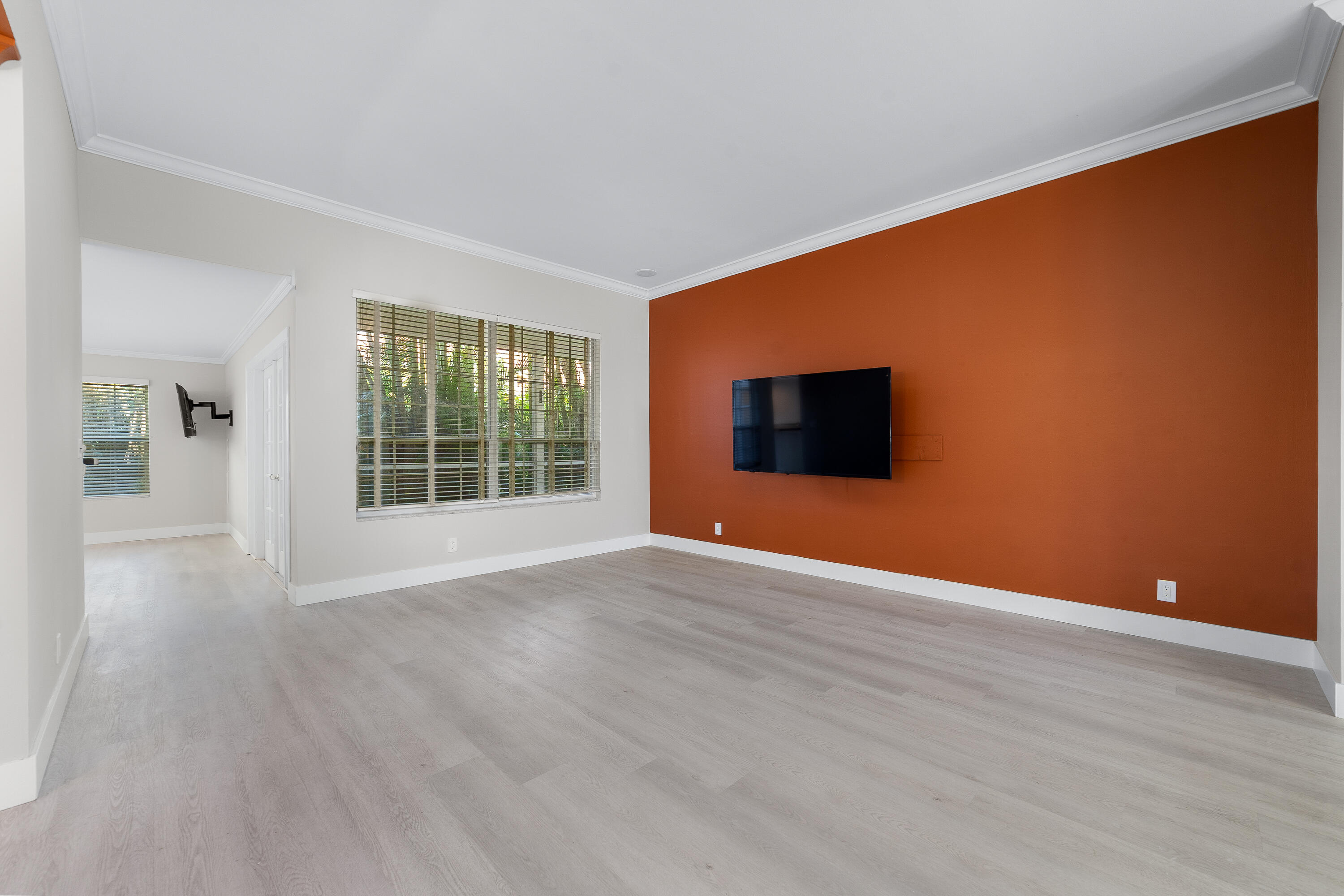 EMERALD FOREST OF WELLINGTON - Residential