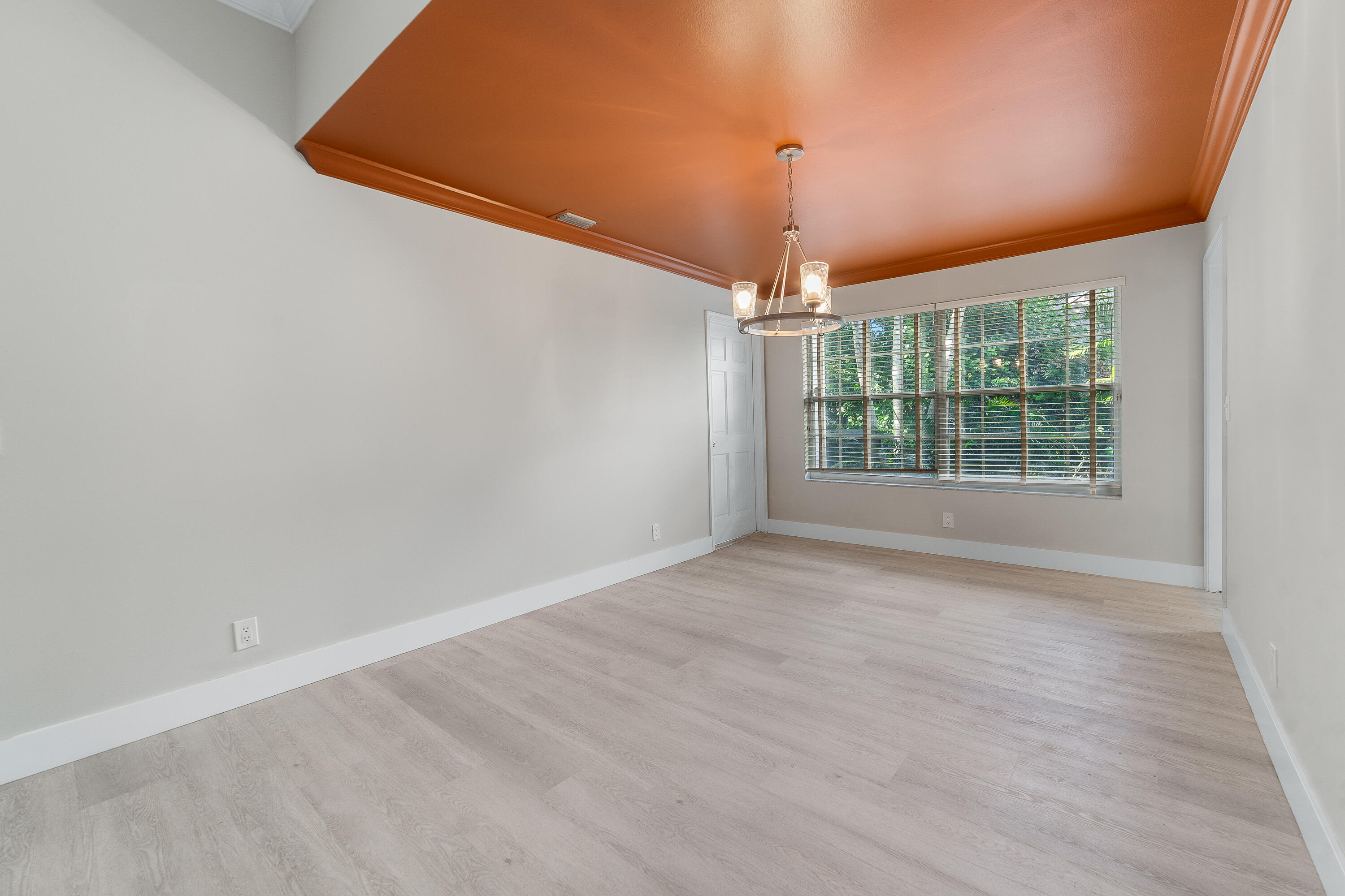 EMERALD FOREST OF WELLINGTON - Residential