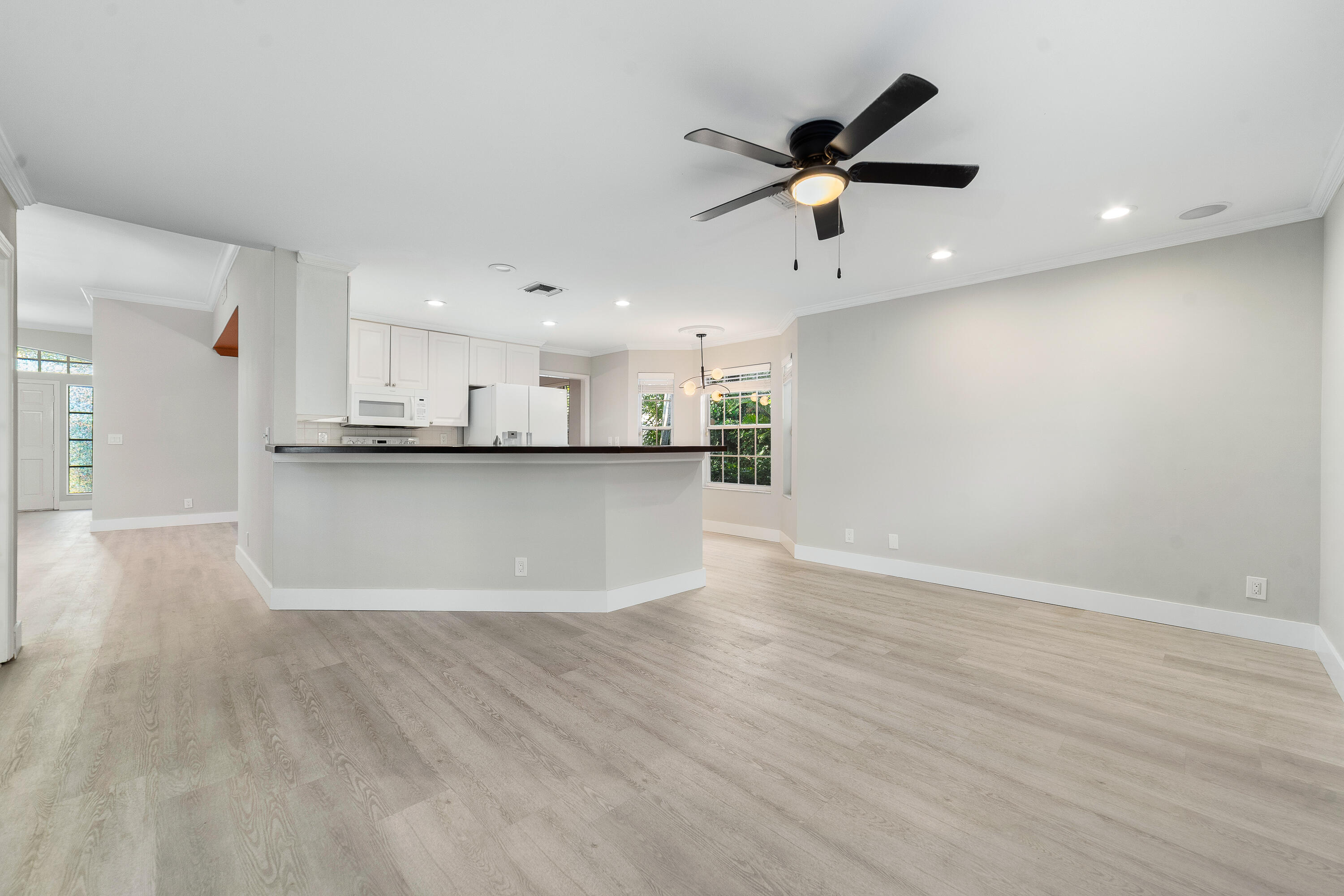 EMERALD FOREST OF WELLINGTON - Residential