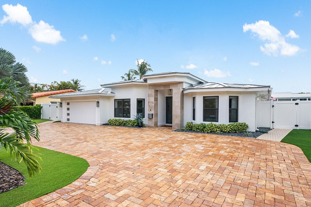 Photo of 680 NE Harbour Drive, Boca Raton, FL 33431 (MLS # R11168133)