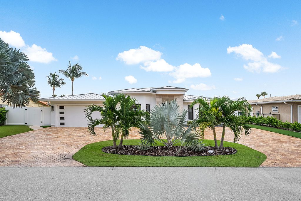 Photo of 680 NE Harbour Drive, Boca Raton, FL 33431 (MLS # R11168133)