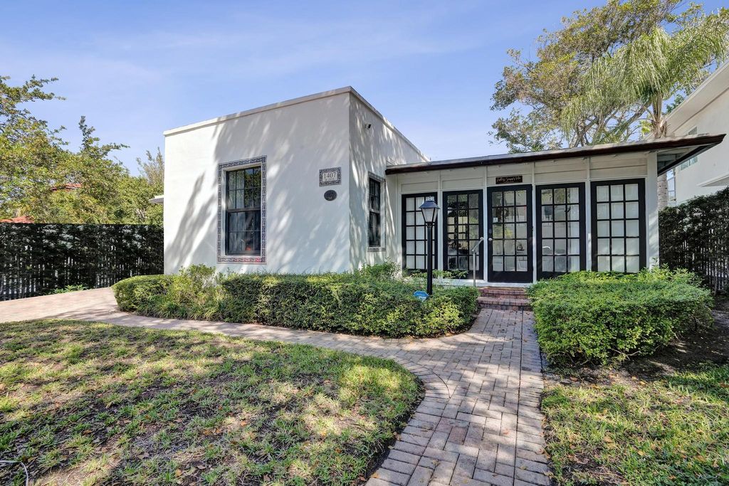 Photo of 1407 SE 2nd Street #1-4, Fort Lauderdale, FL 33301 (MLS # B26008861)