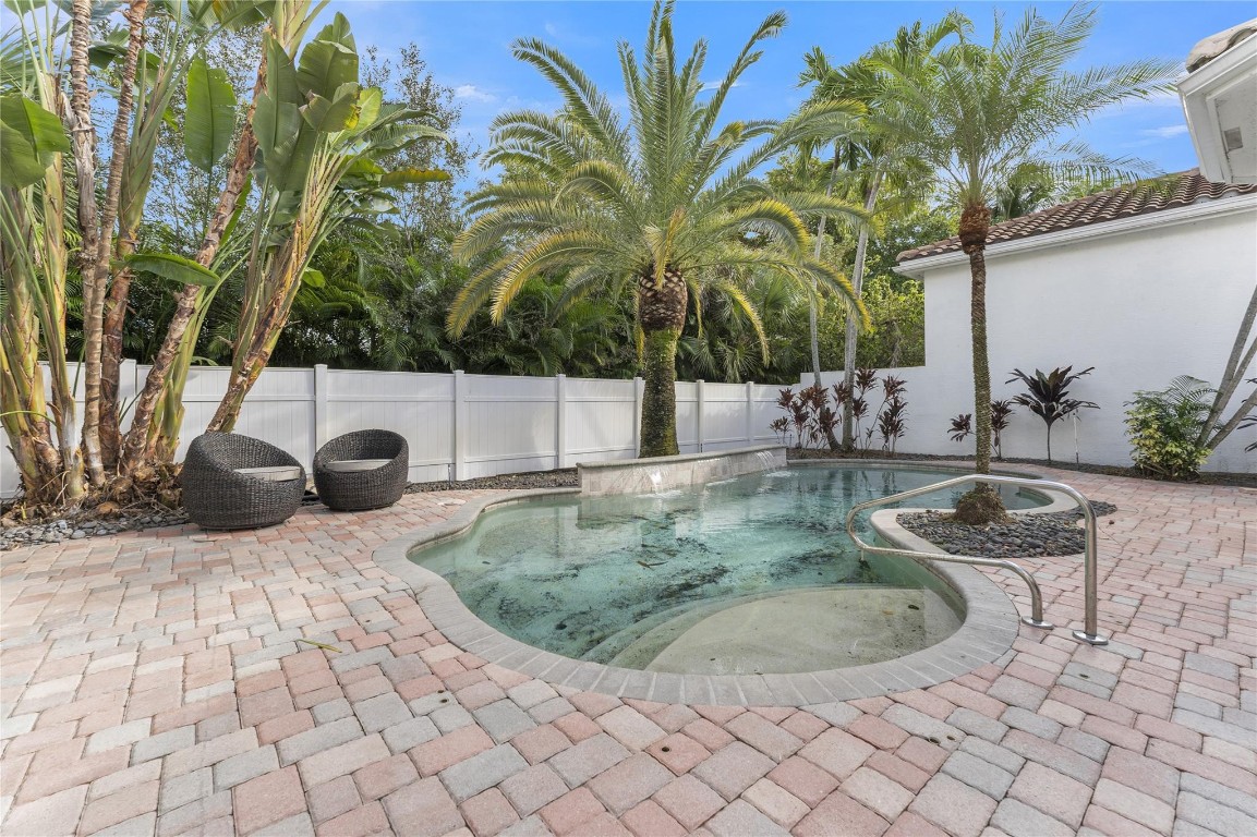 Bristol Pointe - Residential