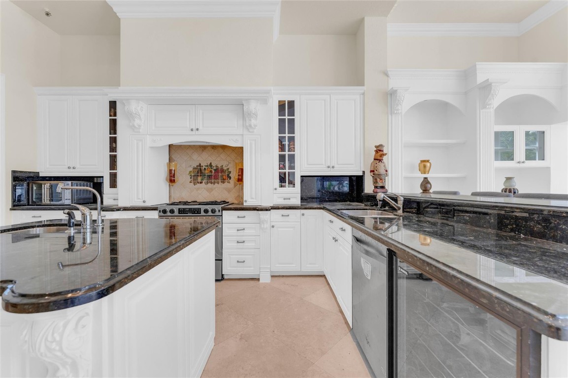 Bristol Pointe - Residential