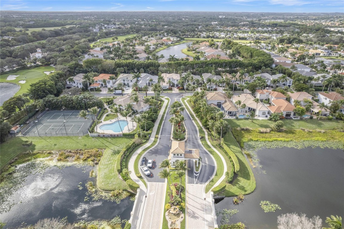 Bristol Pointe - Residential