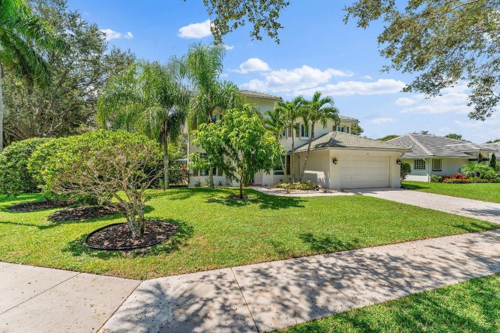 Photo of 1019 N Egret Circle N, Jupiter, FL 33458 (MLS # R10919631)