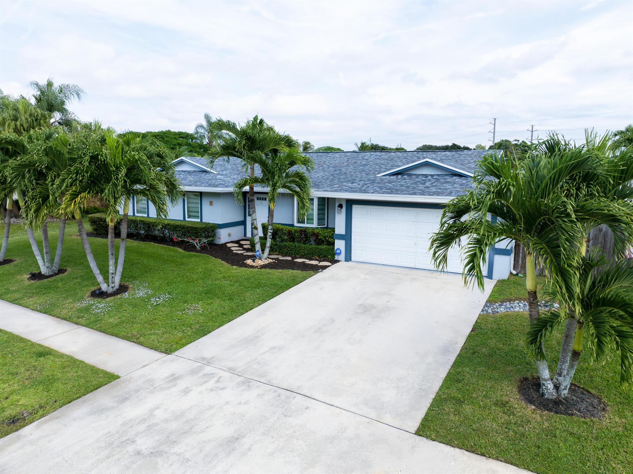 351 La Mancha Avenue