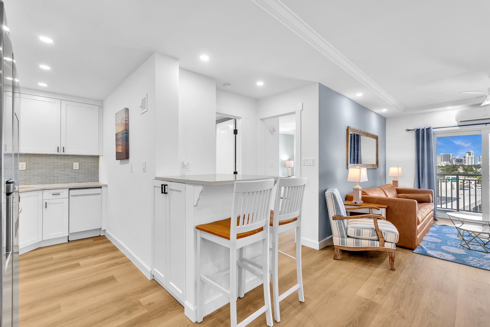 200 S BIRCH Road 903