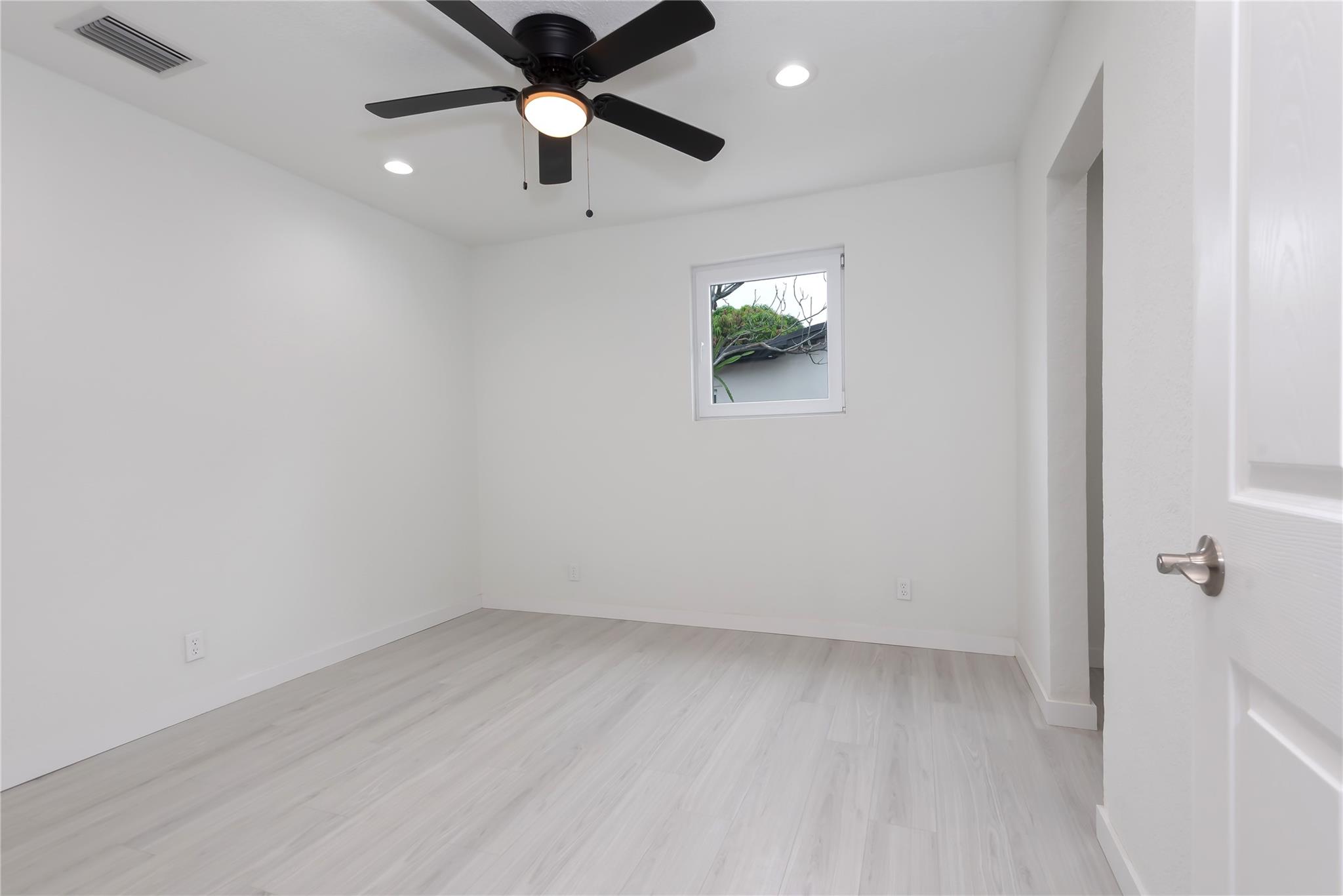 Acres Lake Estates 54-1 B - Residential Lease