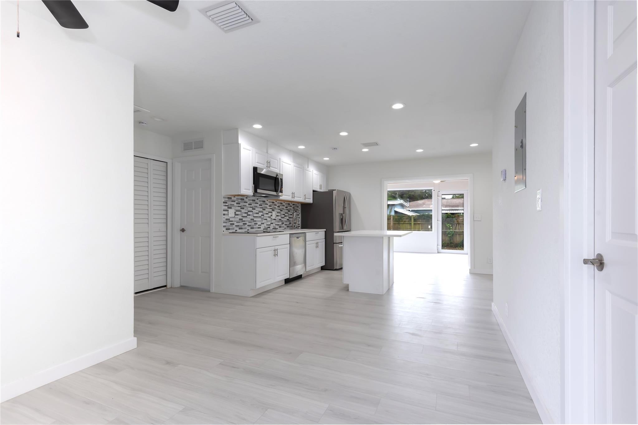 Acres Lake Estates 54-1 B - Residential Lease