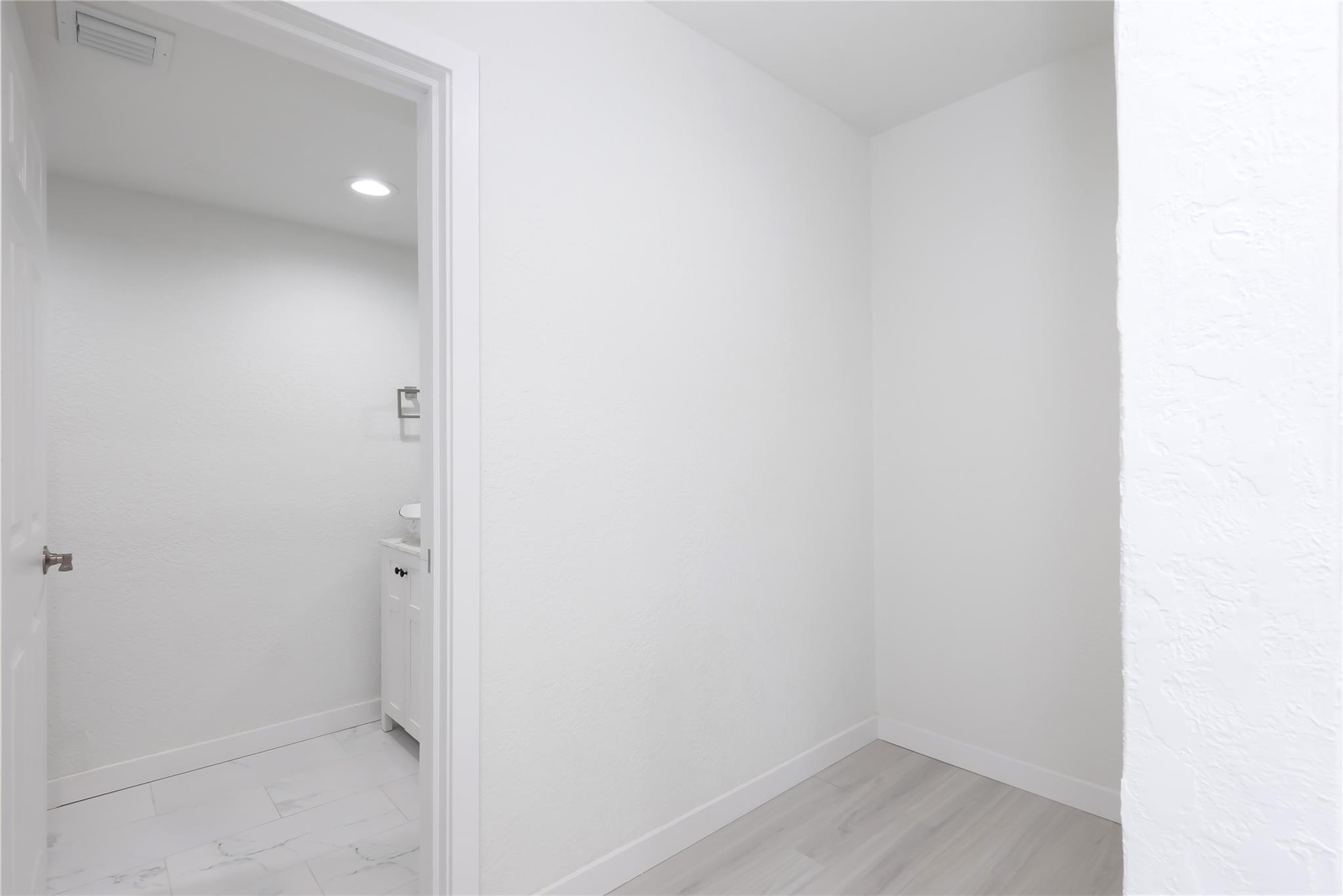 Acres Lake Estates 54-1 B - Residential Lease