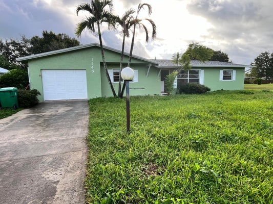 1149 SW HOGAN ST, PORT SAINT LUCIE, FL 34983 - Image 231433d8dfdc34dafe1780ebfda448f3/2017190164