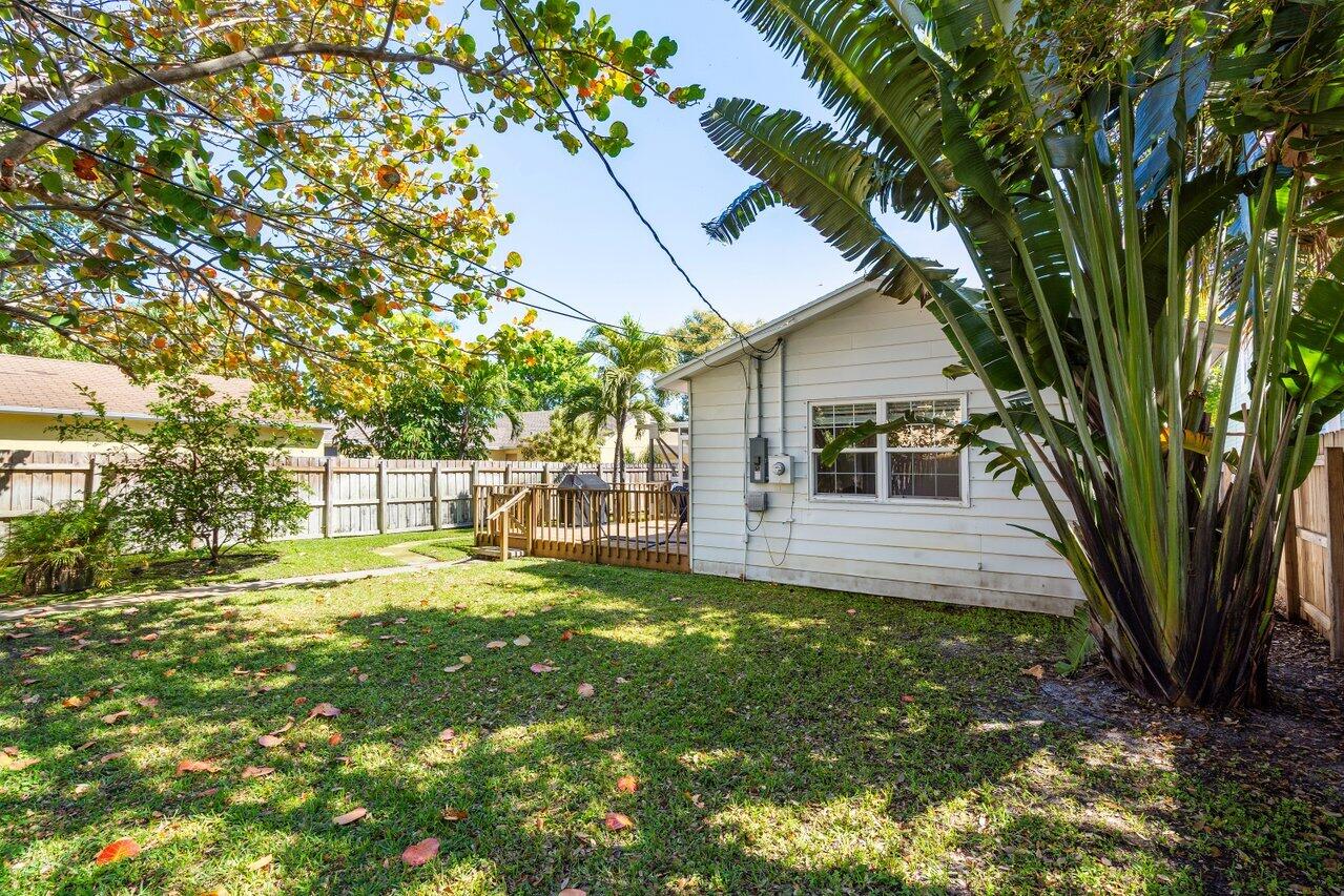 LAKE WORTH TOWN OF - Residential