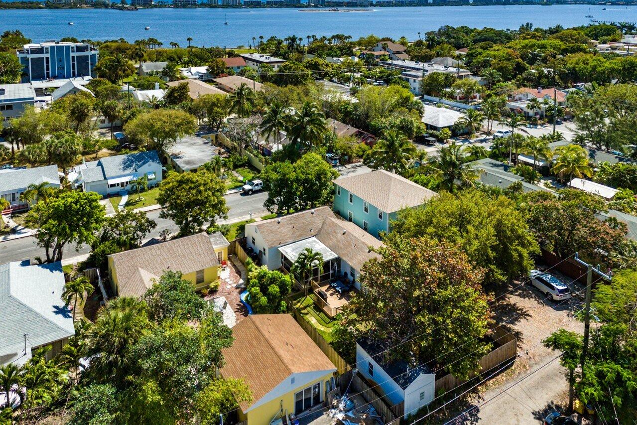 LAKE WORTH TOWN OF - Residential