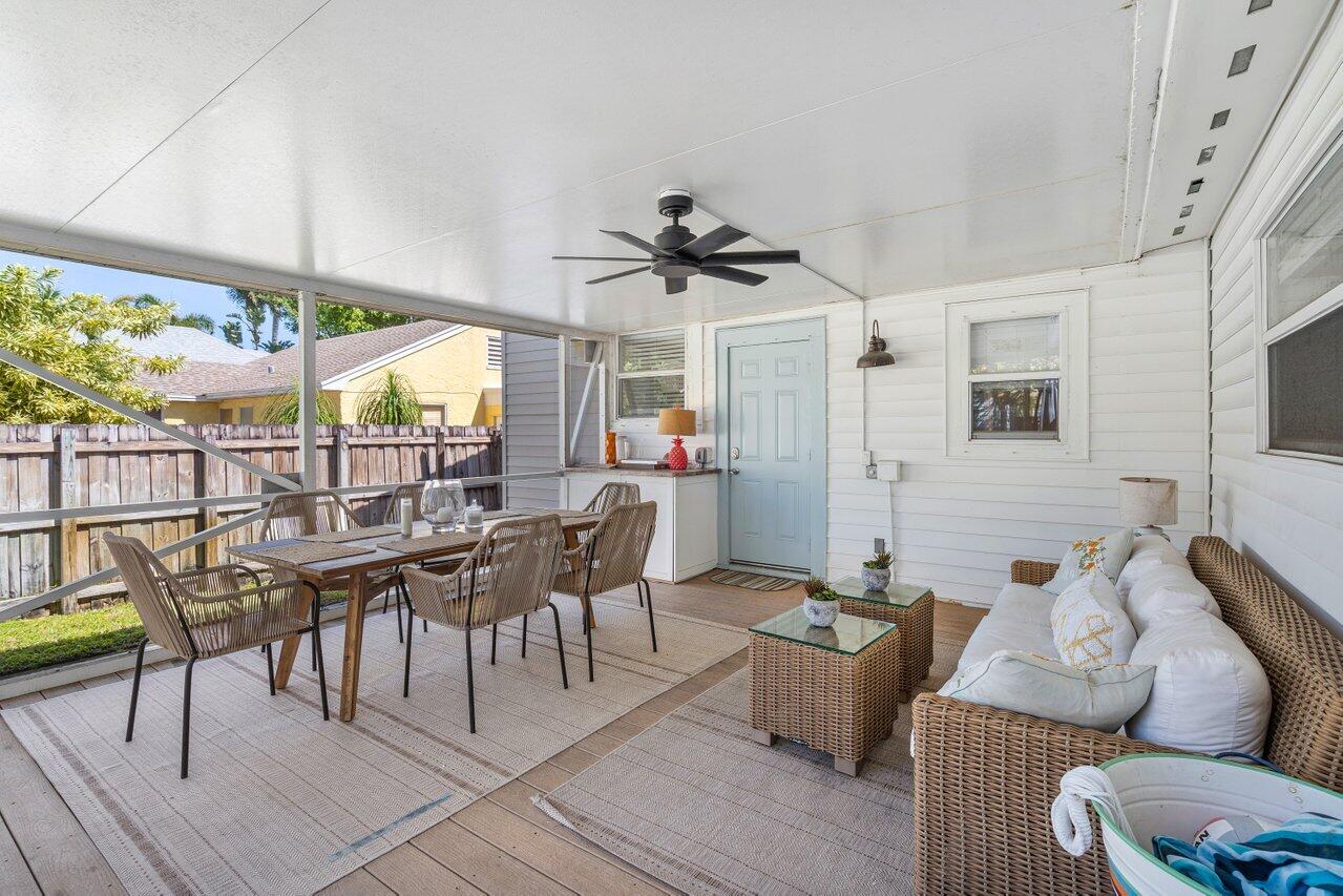 LAKE WORTH TOWN OF - Residential