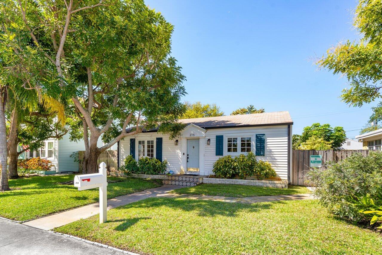 LAKE WORTH TOWN OF - Residential